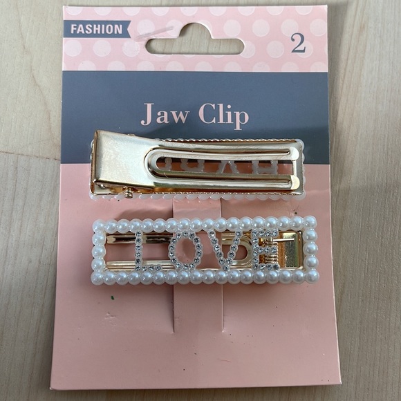 Hair Clips - Picture 3 of 4